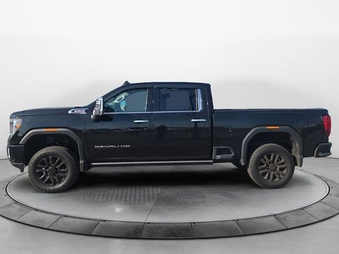 Used 2023 GMC Sierra 2500 Denali w/ Denali Black Diamond Edition AWD/4WD image 2
