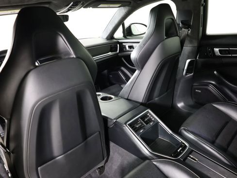 Used 2020 Porsche Panamera GTS image 49