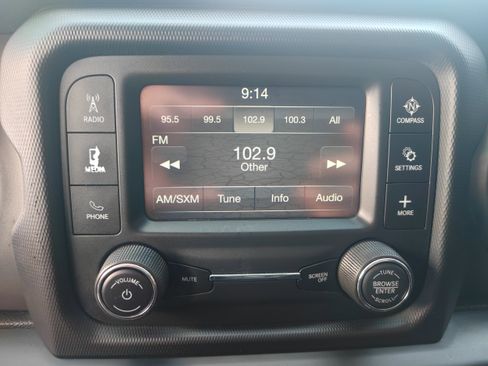 Used 2018 Jeep Wrangler Unlimited Sport S image 29