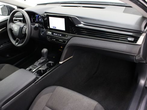 Used 2025 Toyota Camry LE FWD image 34