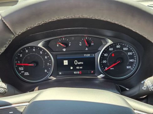 Used 2024 Chevrolet Equinox Premier FWD image 19