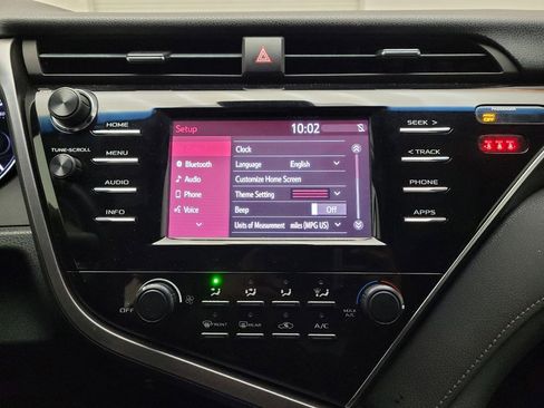 Used 2018 Toyota Camry LE image 25