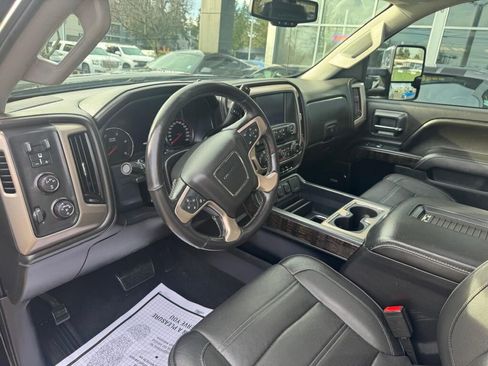 Used 2016 GMC Sierra 3500 Denali image 9