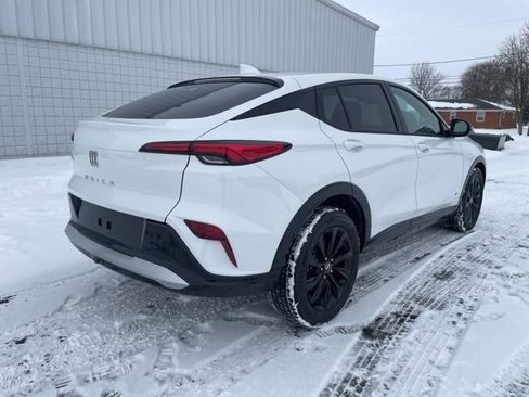 Used 2025 Buick Envista Sport Touring image 13