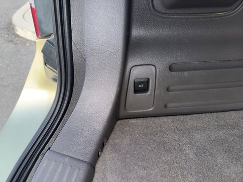 Used 2013 Ford Edge Limited image 25