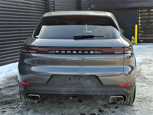 Used 2024 Porsche Cayenne image 6