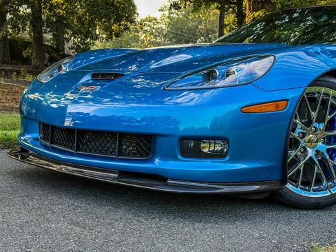 Used 2009 Chevrolet Corvette ZR1 w/ Preferred Equipment Group RWD image 6