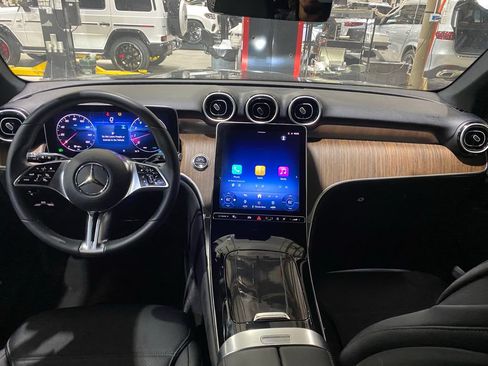 Certified 2025 Mercedes-Benz GLC 300 4MATIC image 2