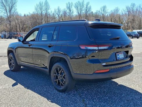 Certified 2024 Jeep Grand Cherokee L Laredo AWD/4WD image 8