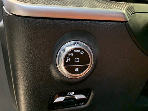 Used 2023 Mercedes-Benz C 300 4MATIC Sedan image 21