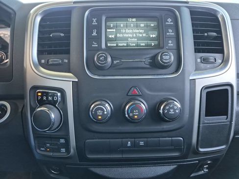 Used 2018 RAM 1500 Classic SLT AWD/4WD image 12