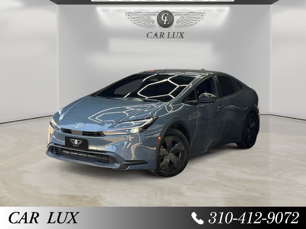 Used 2024 Toyota Prius LE FWD image 1