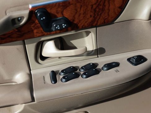 Used 2002 Mercury Grand Marquis LS image 37