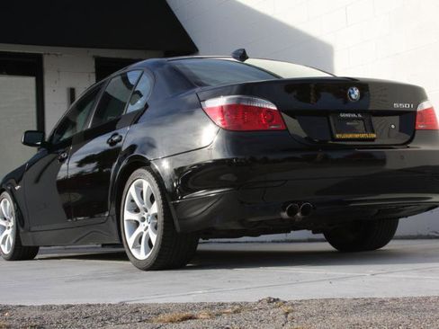 Used 2007 BMW 550i Sedan image 11