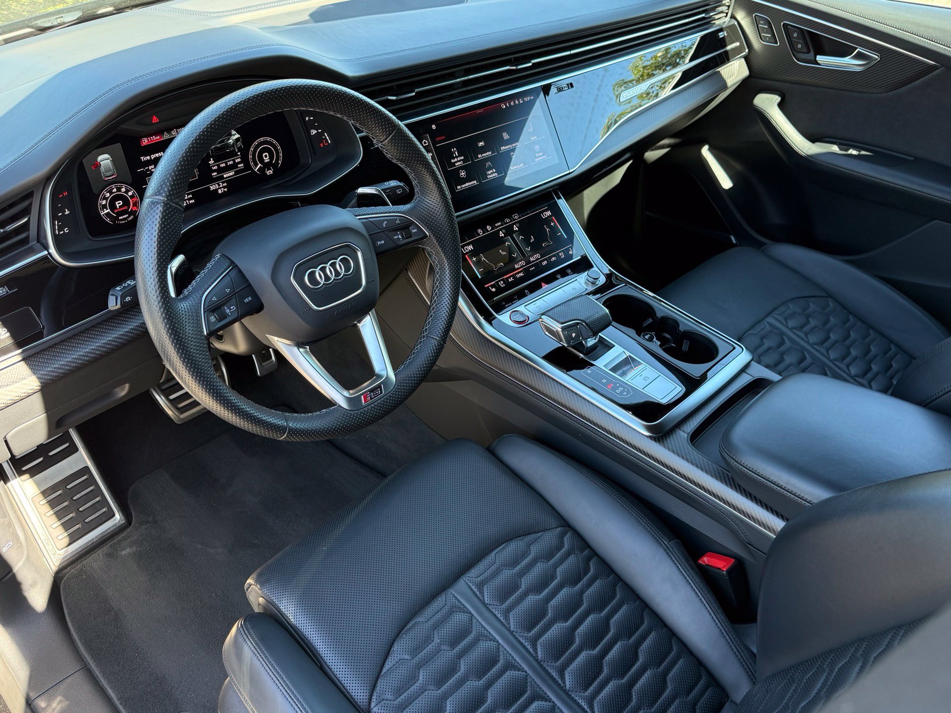 Used 2023 Audi RS Q8 AWD/4WD image 4