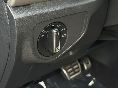 Used 2022 Volkswagen Atlas Cross Sport SEL R-Line w/ Cross Sport MDO Package image 26