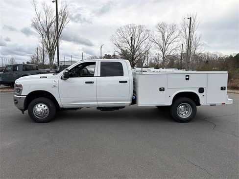 New 2026 RAM 3500 Tradesman w/ Chrome Appearance Group image 10