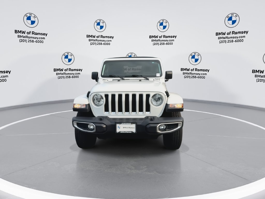 Used 2018 Jeep Wrangler Unlimited Sahara AWD/4WD image 3