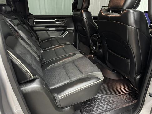 Used 2019 RAM 1500 Laramie AWD/4WD image 15