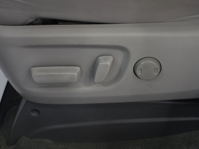 Used 2016 Toyota Sienna XLE w/ Outdoor Package AWD/4WD image 13