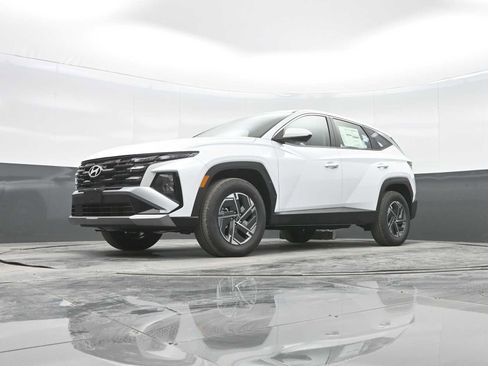 New 2026 Hyundai Tucson Blue SE w/ Tow & Go Package image 32