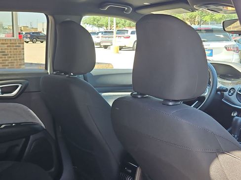 Used 2025 Jeep Compass Sport AWD/4WD image 17
