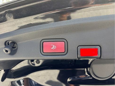 Used 2020 Mercedes-Benz E 450 4MATIC Cabriolet image 49