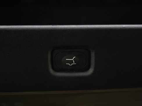 Used 2025 Ford Expedition Tremor image 21