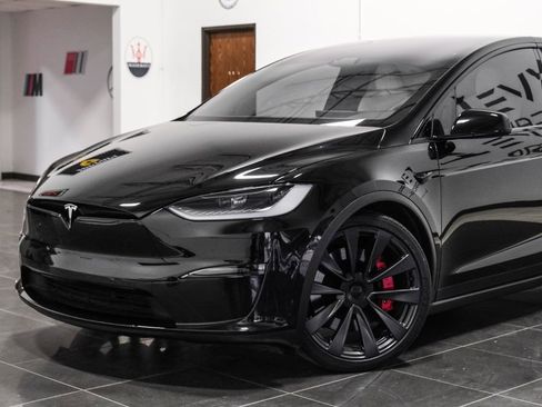 Used 2023 Tesla Model X Plaid image 9
