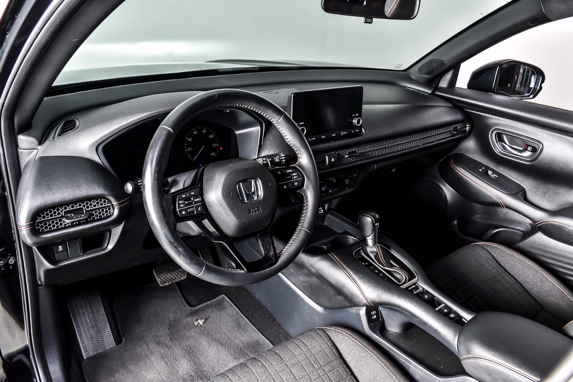 Used 2024 Honda HR-V Sport image 15
