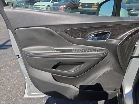 Used 2015 Buick Encore Convenience FWD image 11