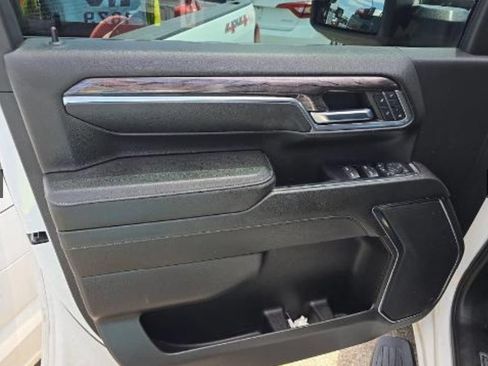 Used 2024 Chevrolet Silverado 2500 LTZ AWD/4WD image 13