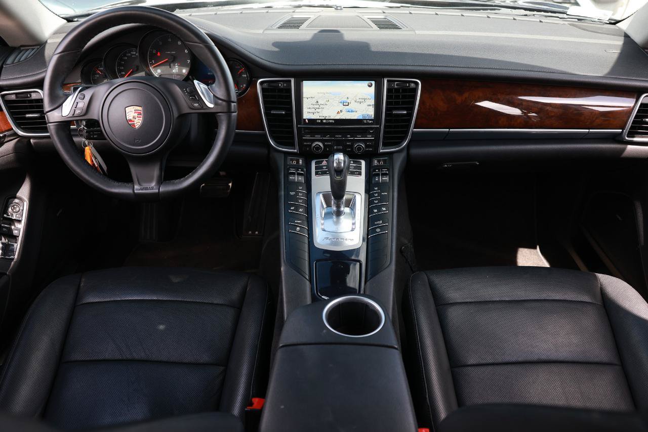 Used 2013 Porsche Panamera image 2