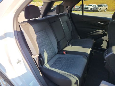 Used 2024 Chevrolet Equinox LT image 41