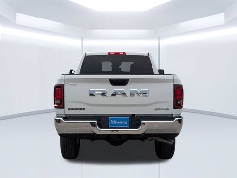 Used 2026 RAM 2500 Big Horn AWD/4WD image 5