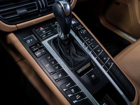 Used 2021 Porsche Macan S image 48