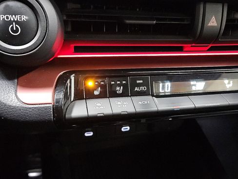 Certified 2024 Toyota Prius Prime image 17