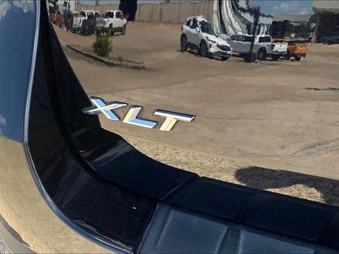 Used 2023 Ford Explorer XLT w/ Equipment Group 202A image 7