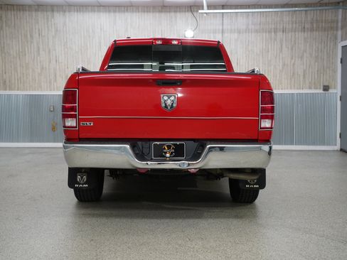 Used 2018 RAM 1500 Classic SLT image 8