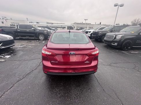 Used 2014 Ford Focus SE image 4