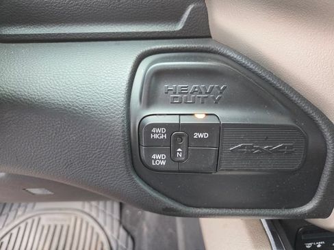 Used 2019 RAM 3500 Laramie AWD/4WD image 9