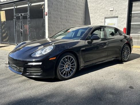 Used 2016 Porsche Panamera Edition image 2