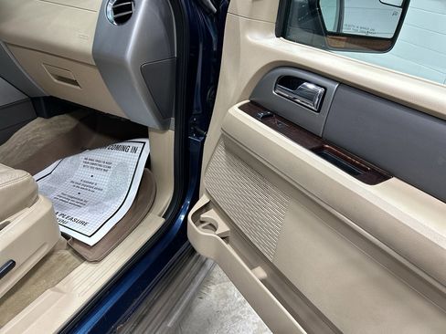 Used 2013 Ford Expedition EL XLT image 32