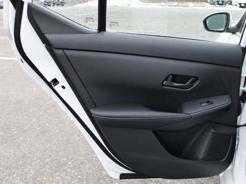 Certified 2025 Nissan Sentra SV image 17