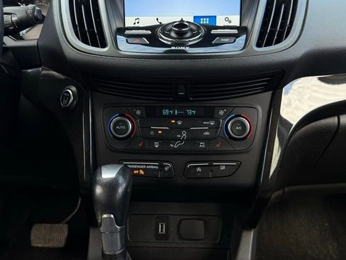 Used 2017 Ford Escape Titanium image 24