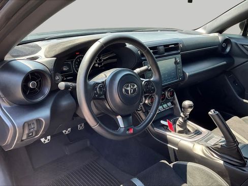 Used 2025 Toyota GR86 Premium RWD image 16