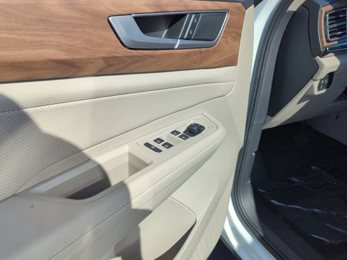 New 2026 Volkswagen Atlas SE image 13