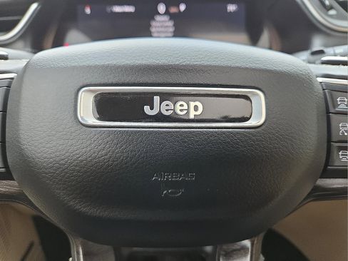 Used 2021 Jeep Grand Cherokee L Limited image 23