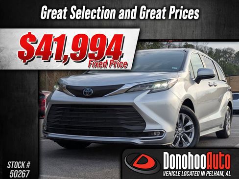 Used 2023 Toyota Sienna XLE image 1