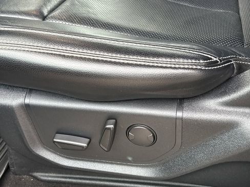 Used 2019 Ford F150 Lariat w/ Equipment Group 502A Luxury image 26